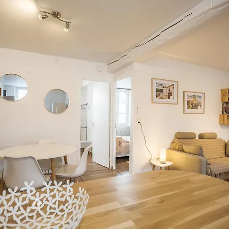 Apartment L'idole - Proche Hypercentre - Max 6 Pers- Parking Prive Sainte-Savine