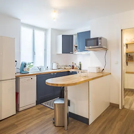 Apartment L'idole - Proche Hypercentre - Max 6 Pers- Parking Prive Sainte-Savine